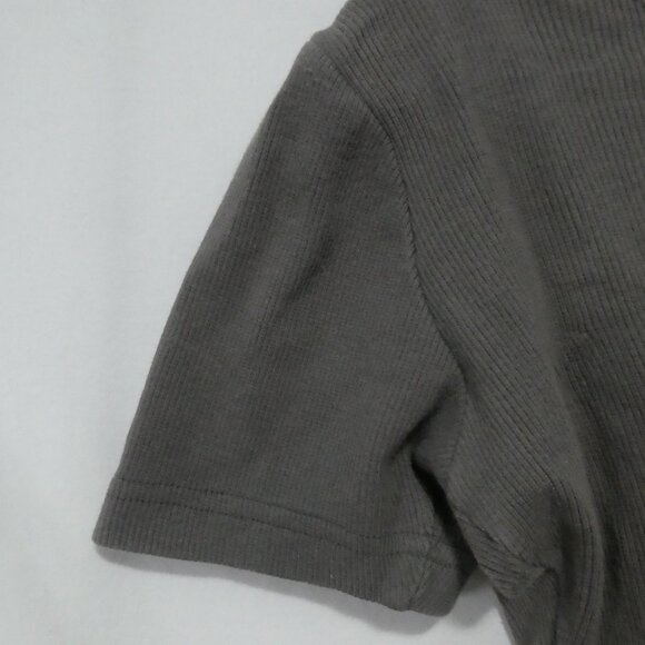 BODY LANGUAGE | medium | Body Language Cropped Top | Made In Canada 🟥🍁🟥 - Picture 11 of 16